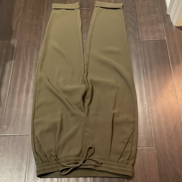 Army green pants - Picture 3 of 5